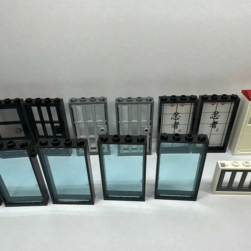 LEGO Lot Of Various Doors‎ & Windows